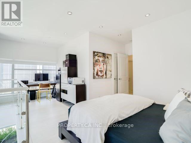 #WL08 80 MARINE PARADE DRIVE - 10