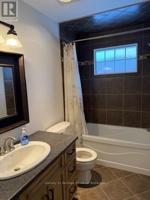 Main bath 4 pcs.