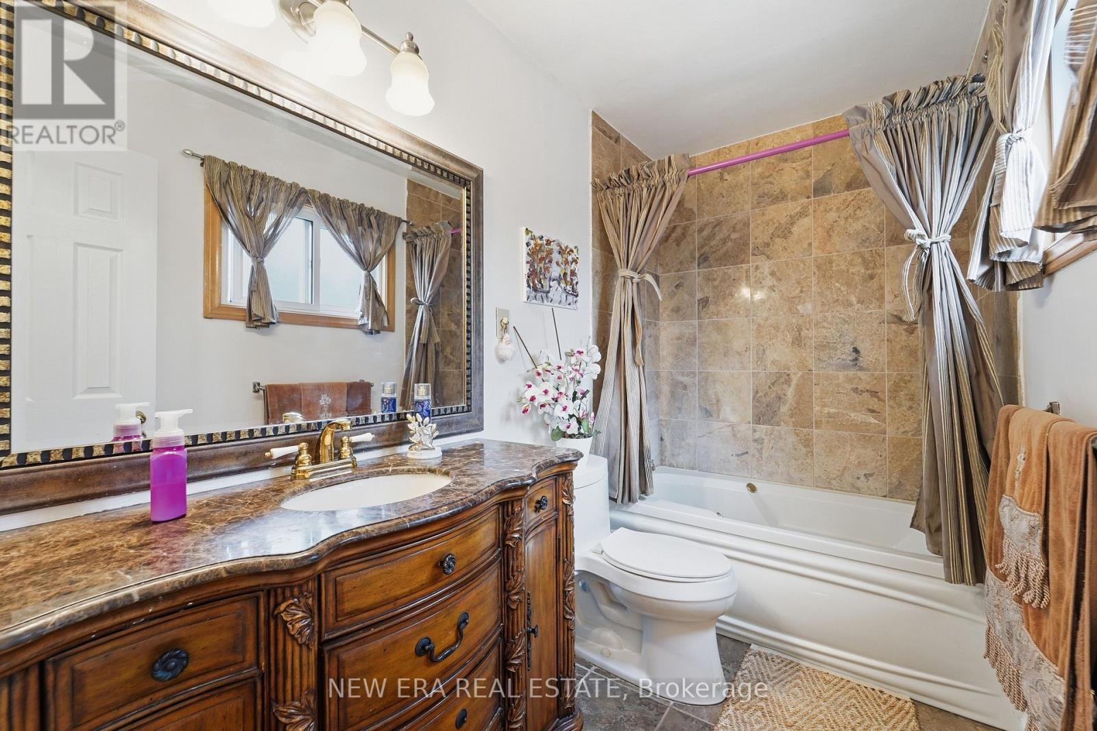 645 HATTON AVENUE - 21