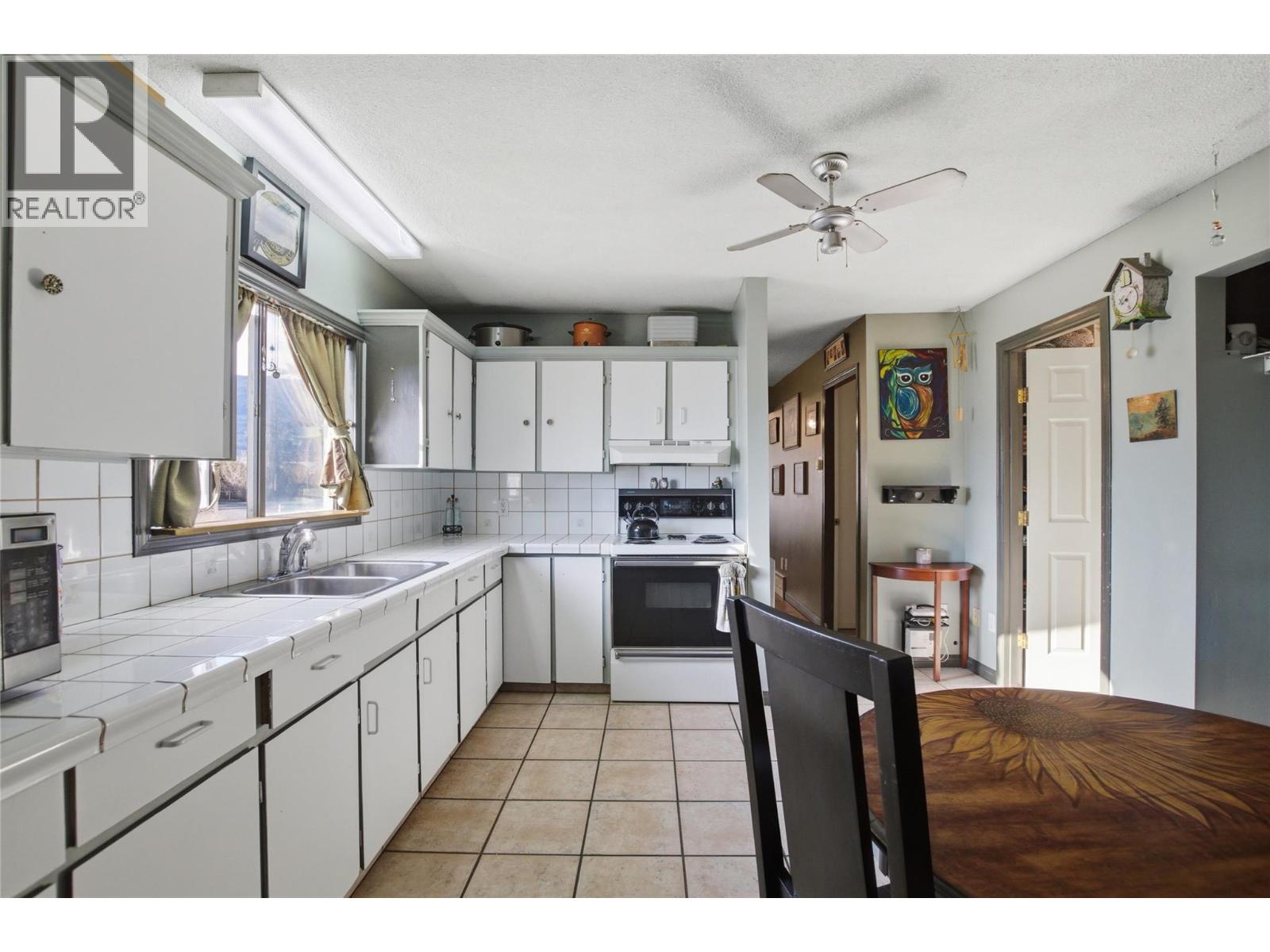 2287 GRANITE AVENUE - 10