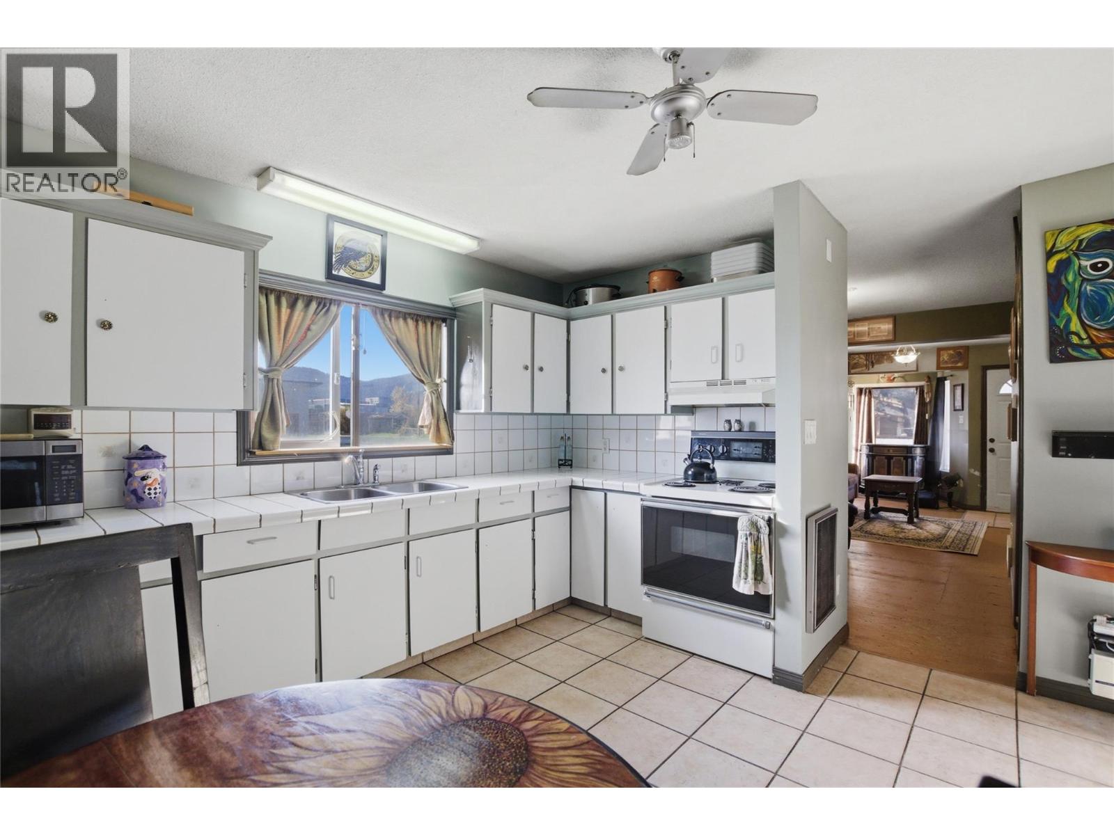 2287 GRANITE AVENUE - 12