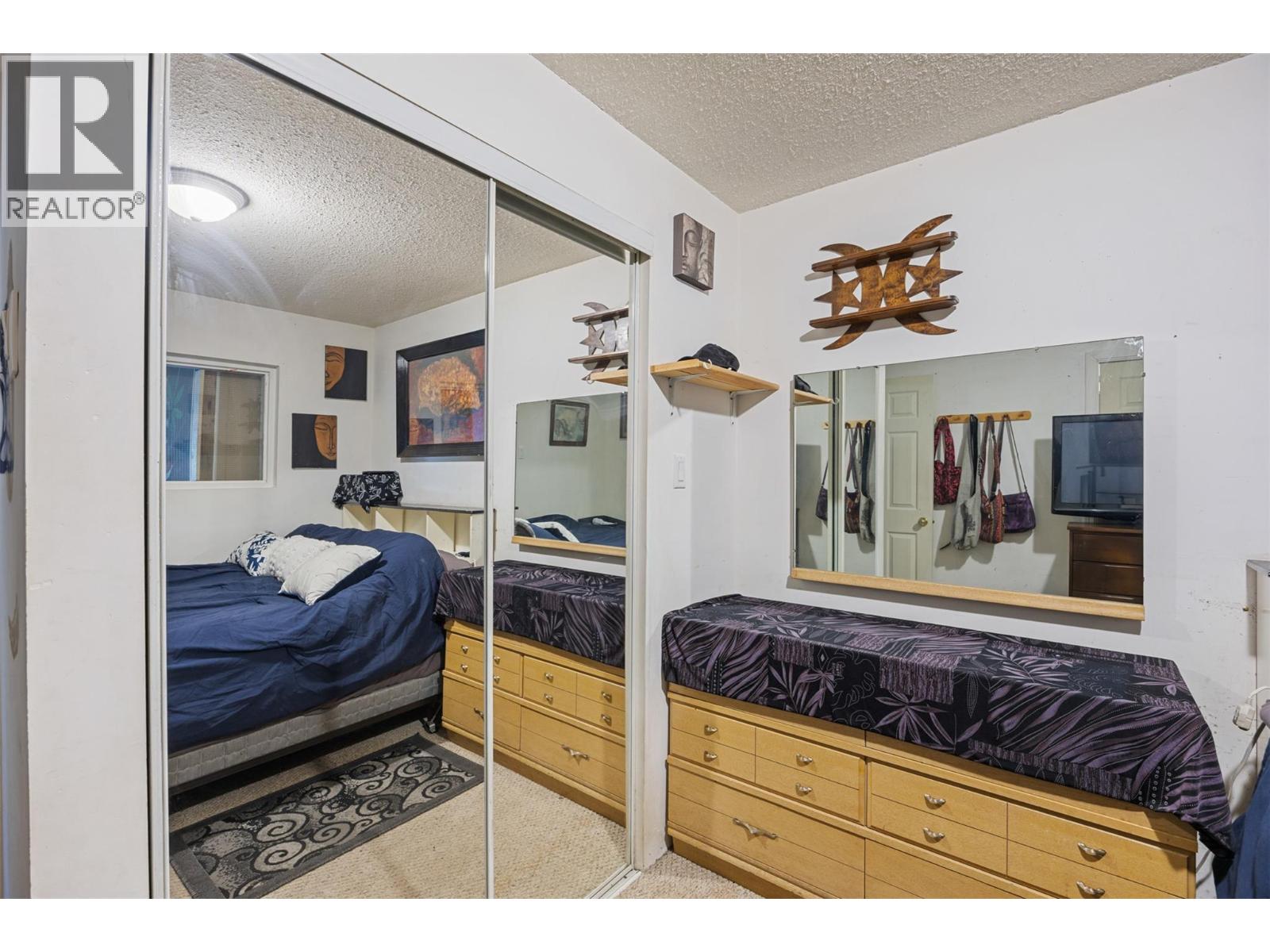 2287 GRANITE AVENUE - 15