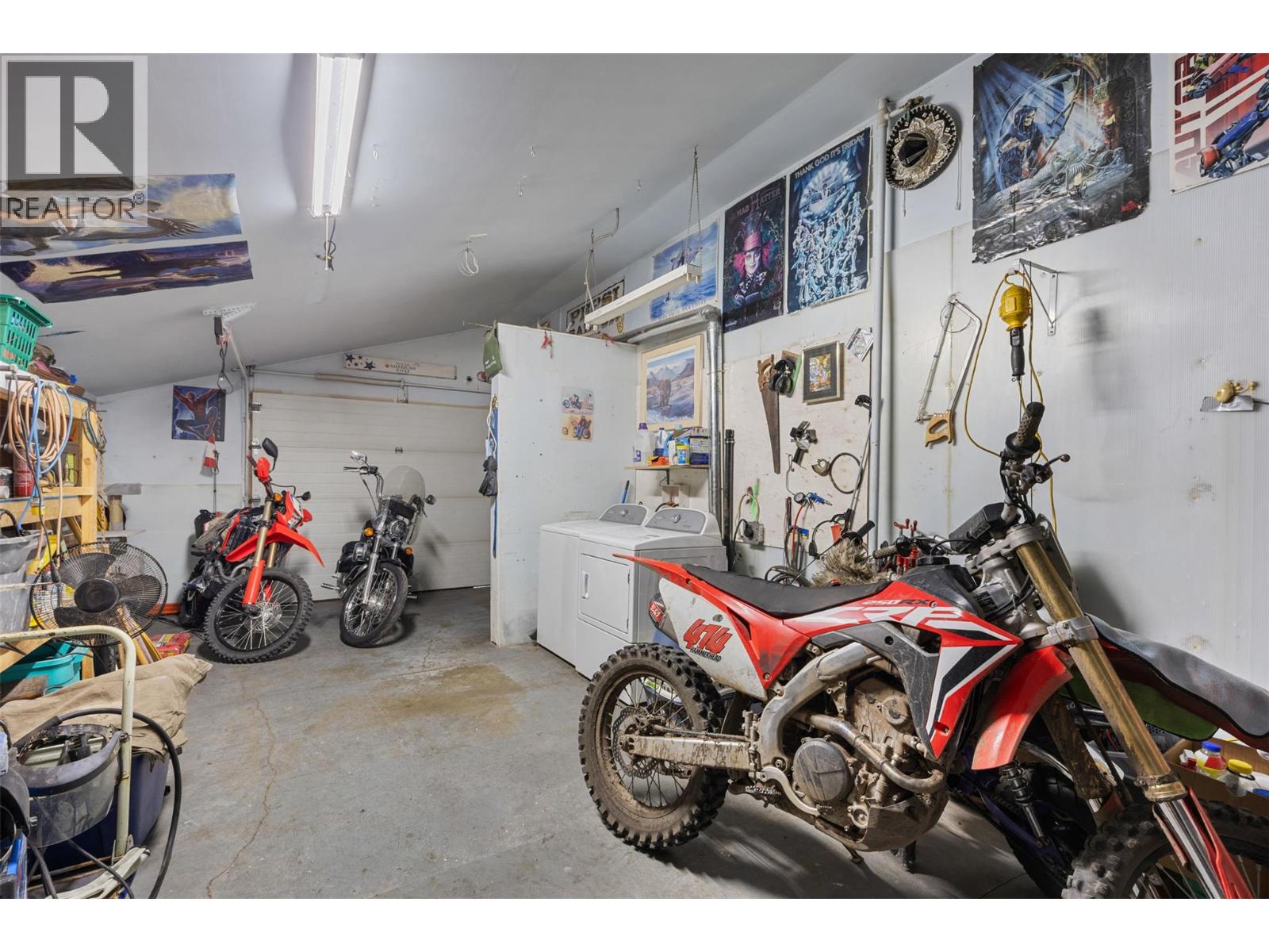 2287 GRANITE AVENUE - 24