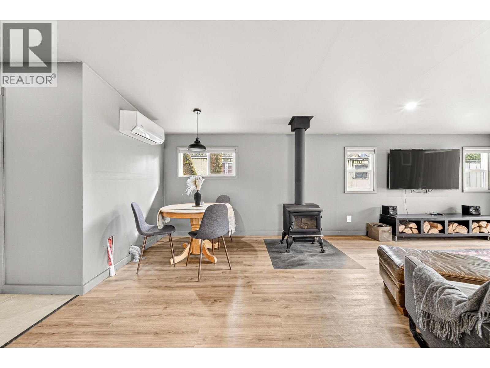 #F6 60 COKATO ROAD - 32