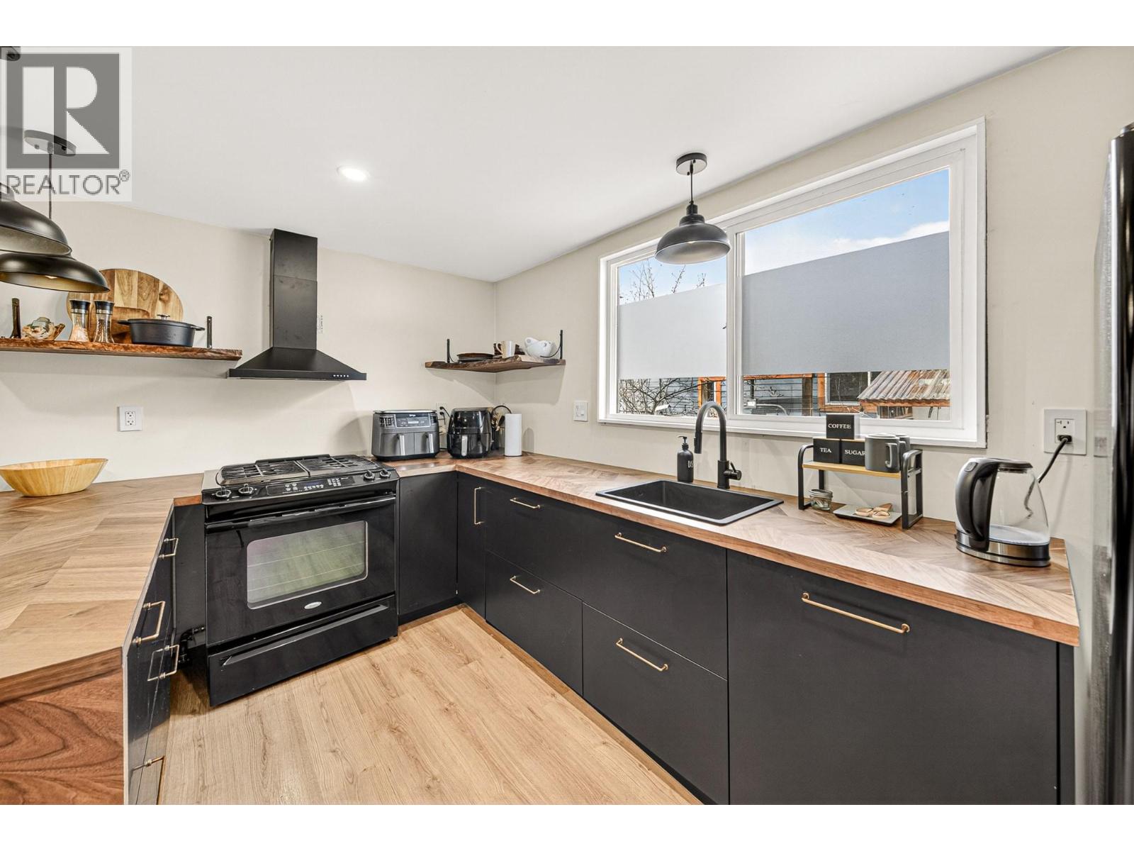 #F6 60 COKATO ROAD - 45