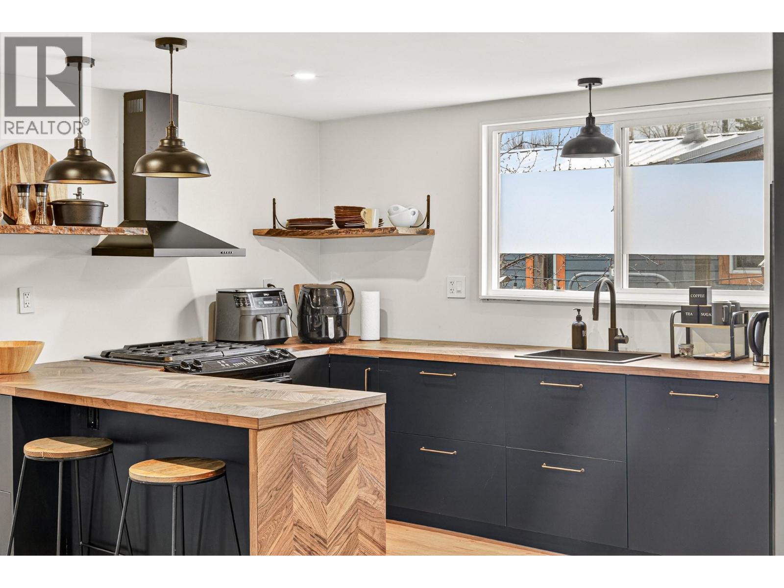 #F6 60 COKATO ROAD - 65