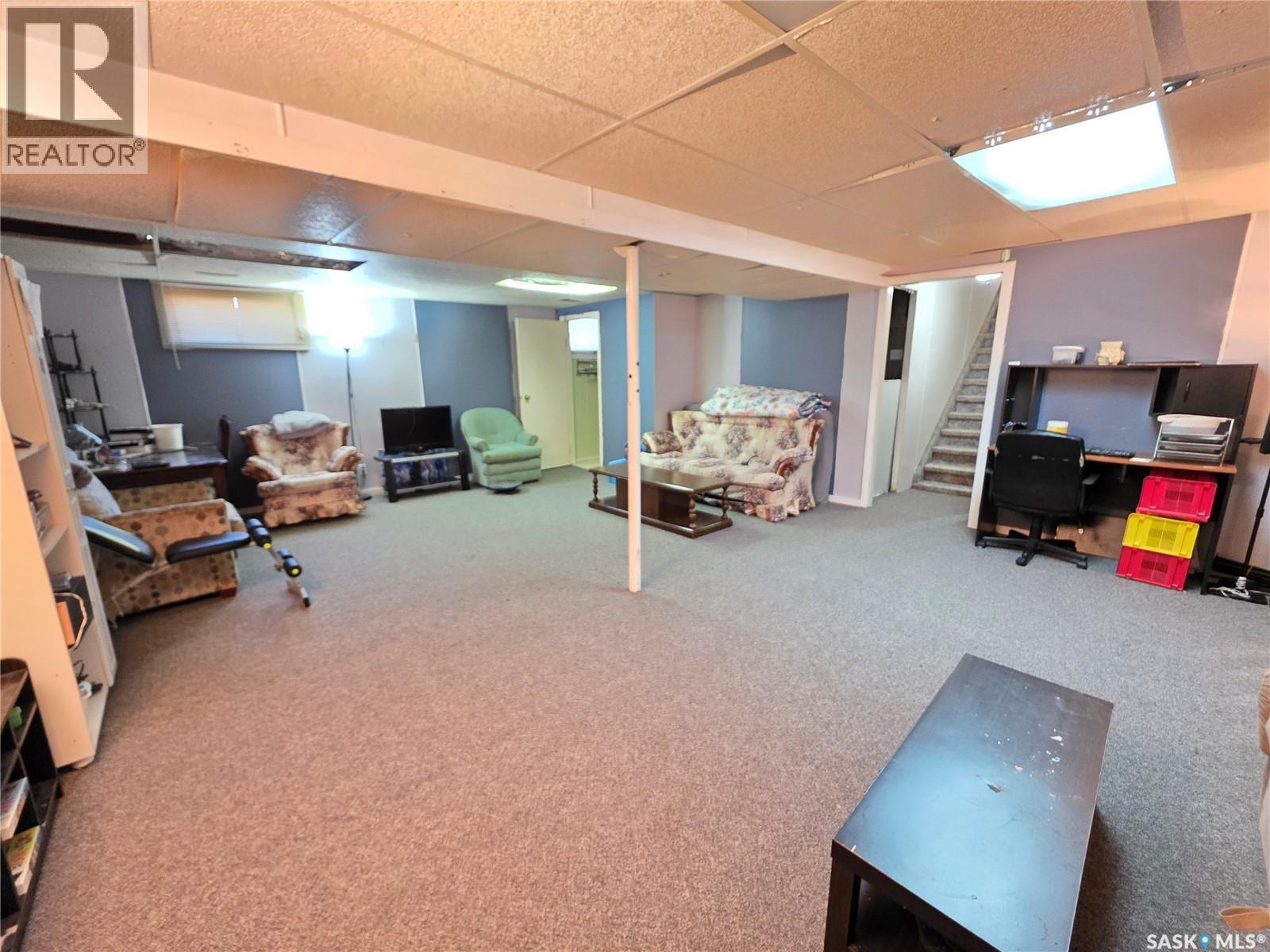520 Dennis STREET — photo 22