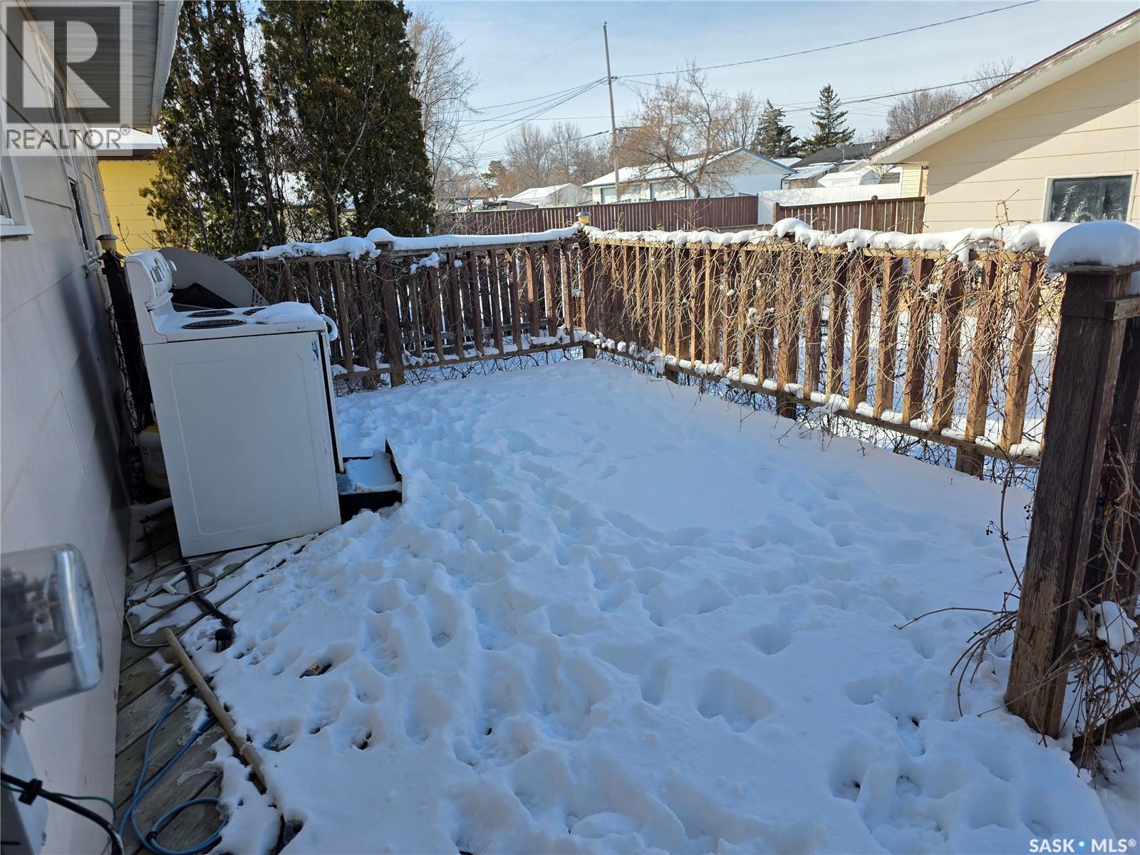 520 Dennis STREET — photo 34