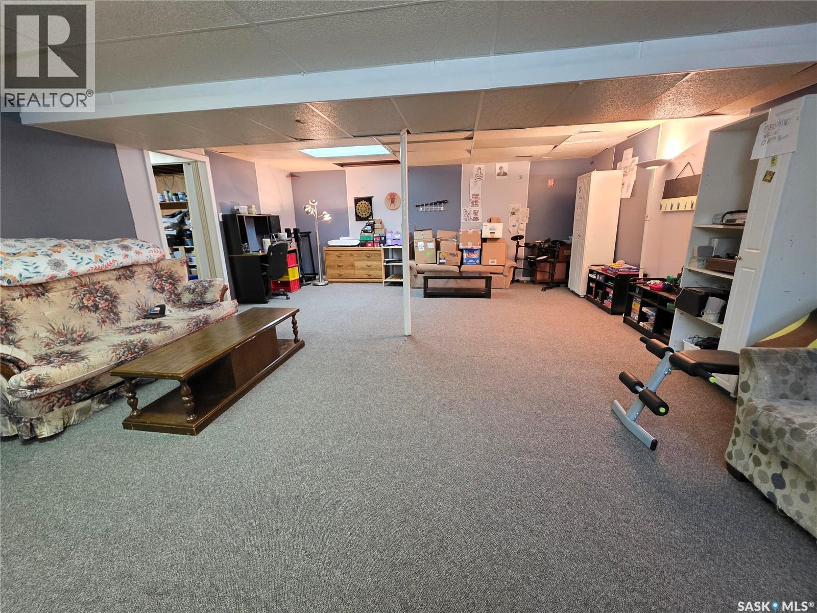 520 Dennis STREET — photo 21