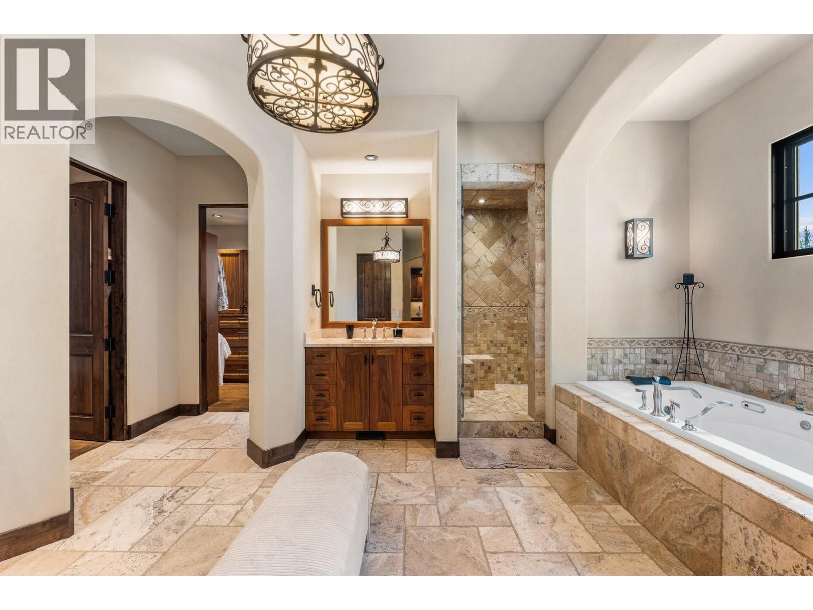 4303 Takla Road, Kelowna