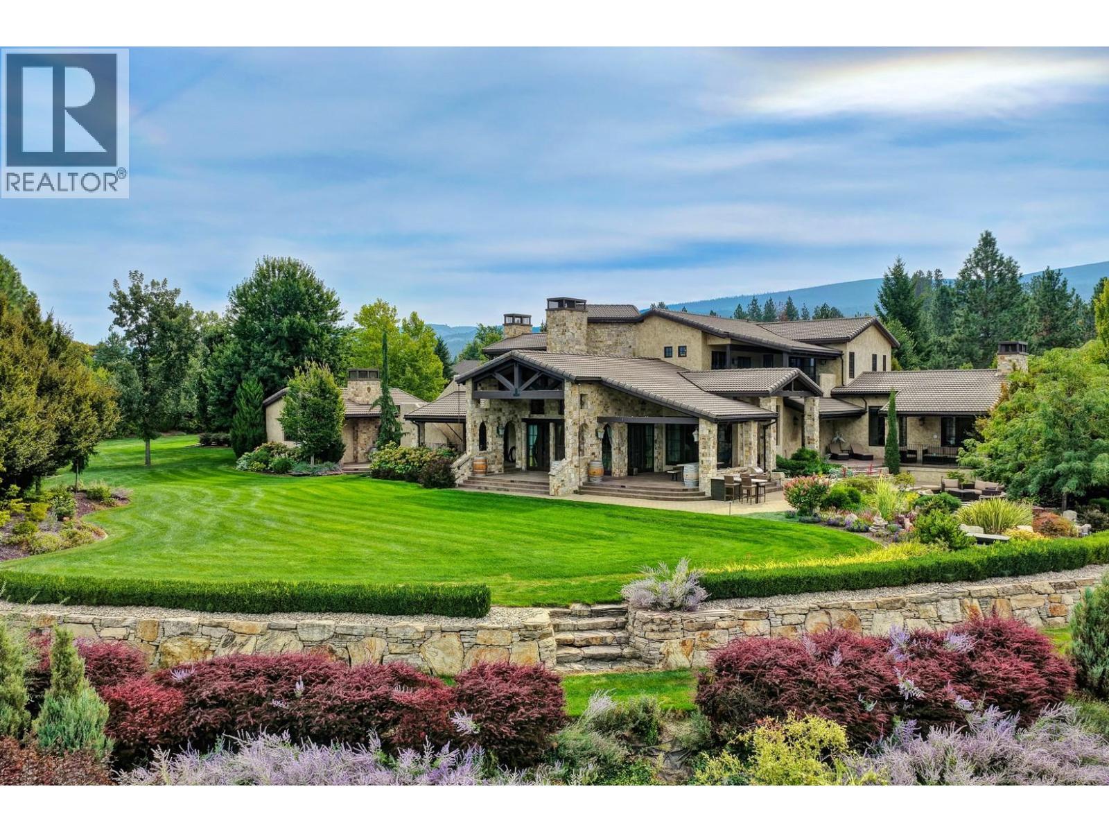 4303 Takla Road, Kelowna