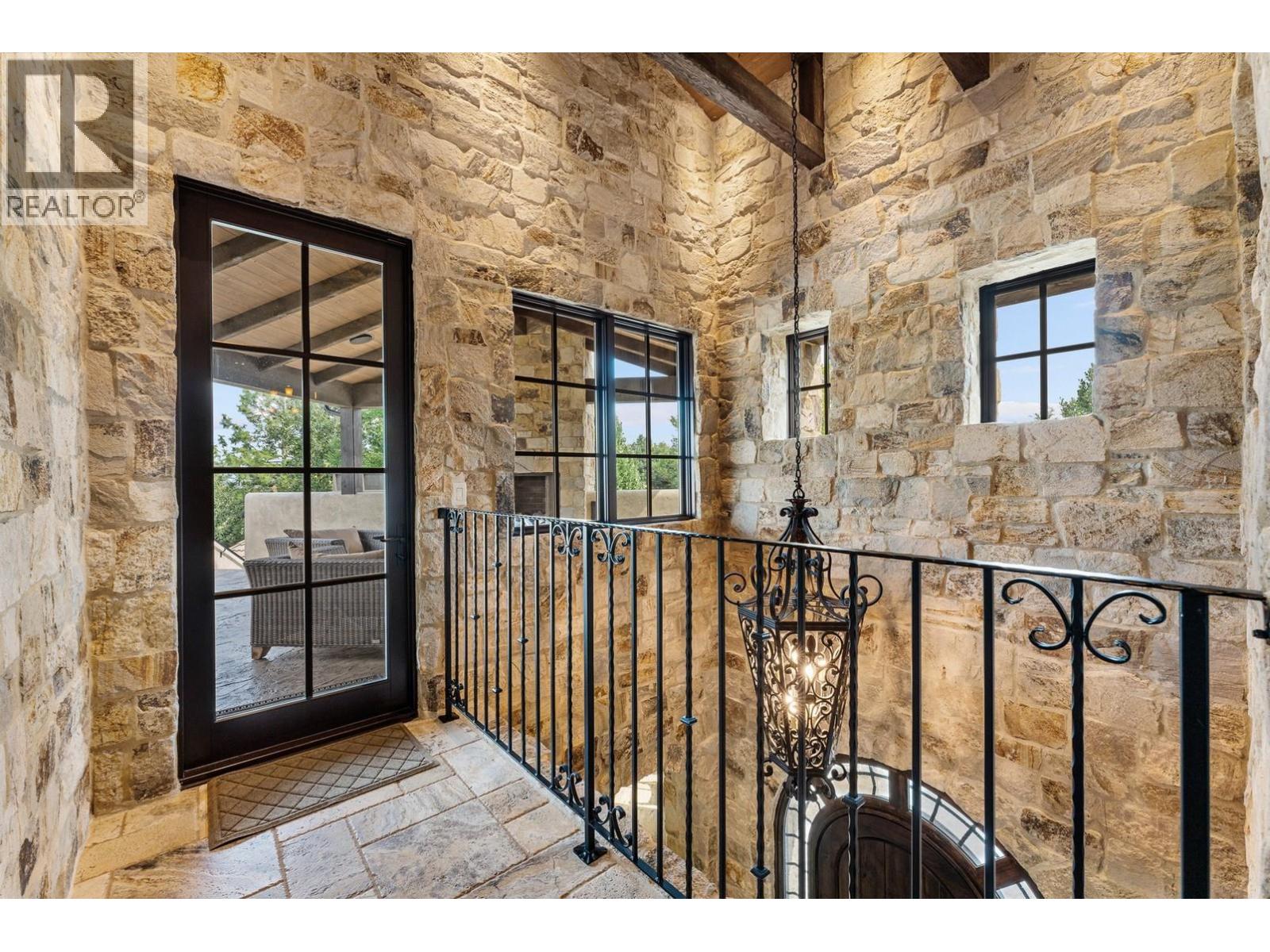 4303 Takla Road, Kelowna