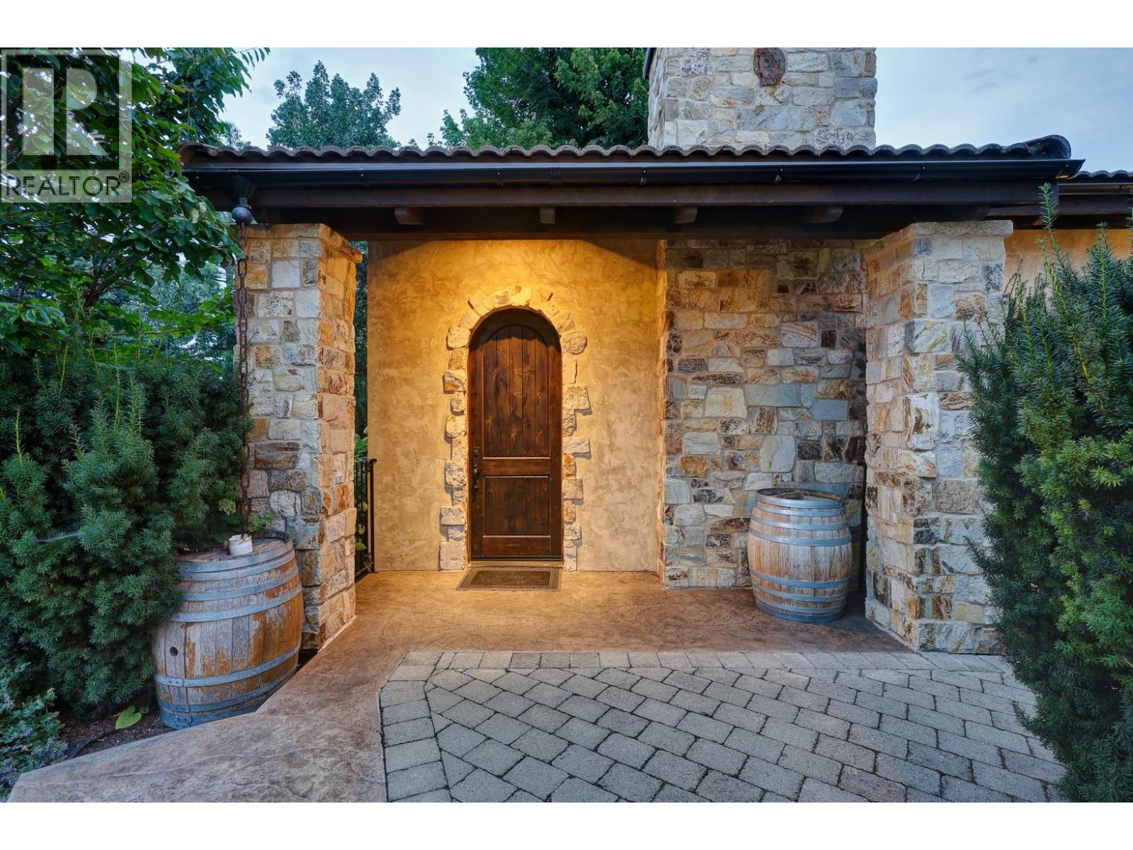 4303 Takla Road, Kelowna