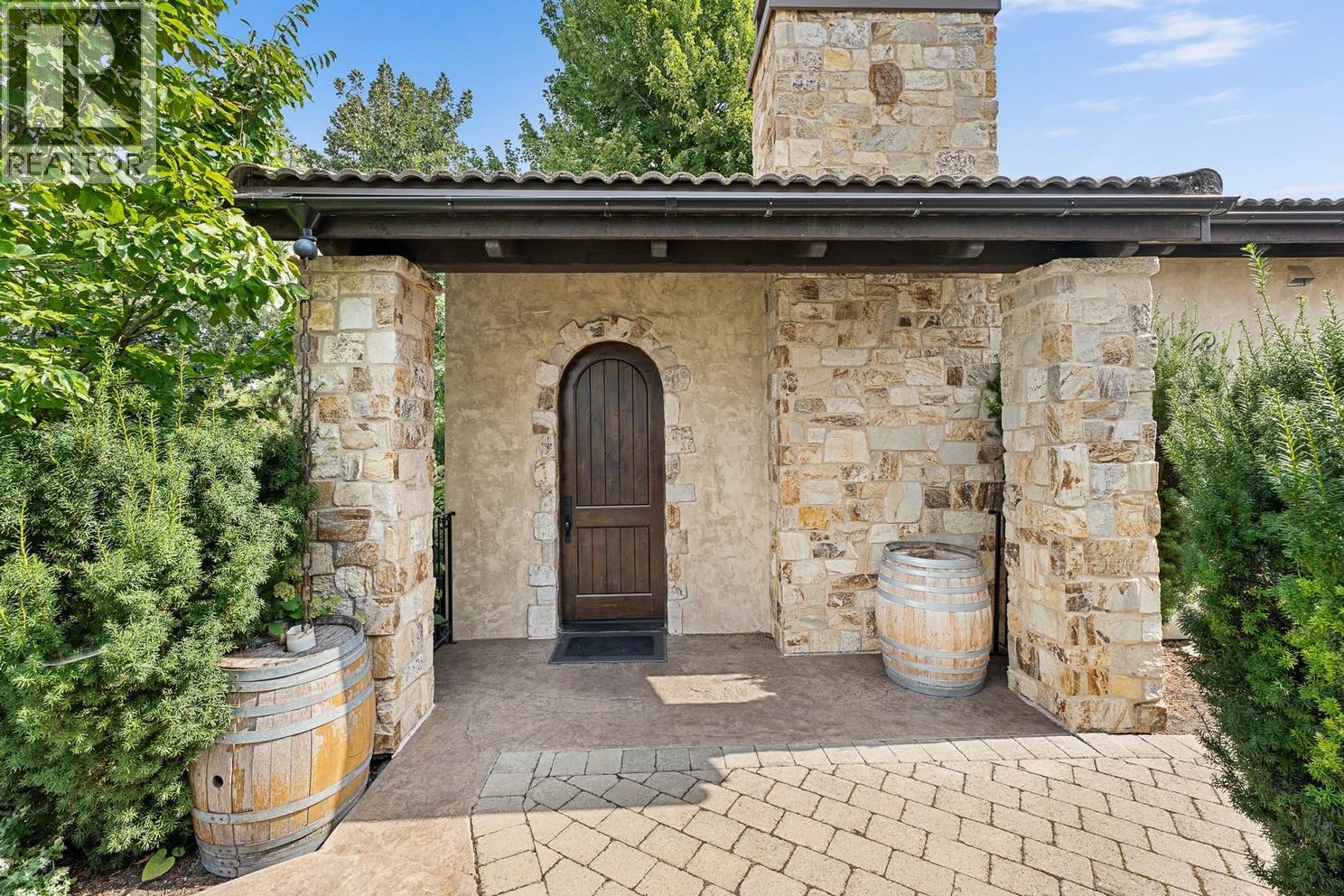 4303 Takla Road, Kelowna