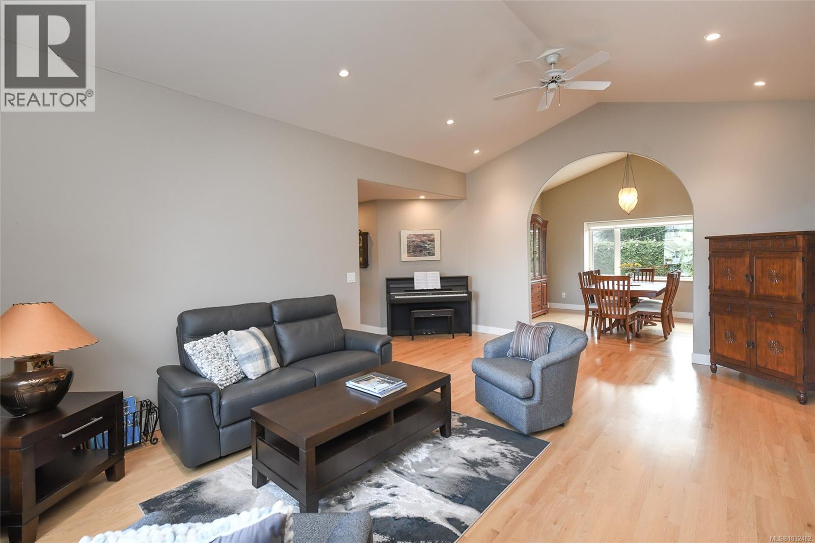 1513 JUNIPER PL - 10