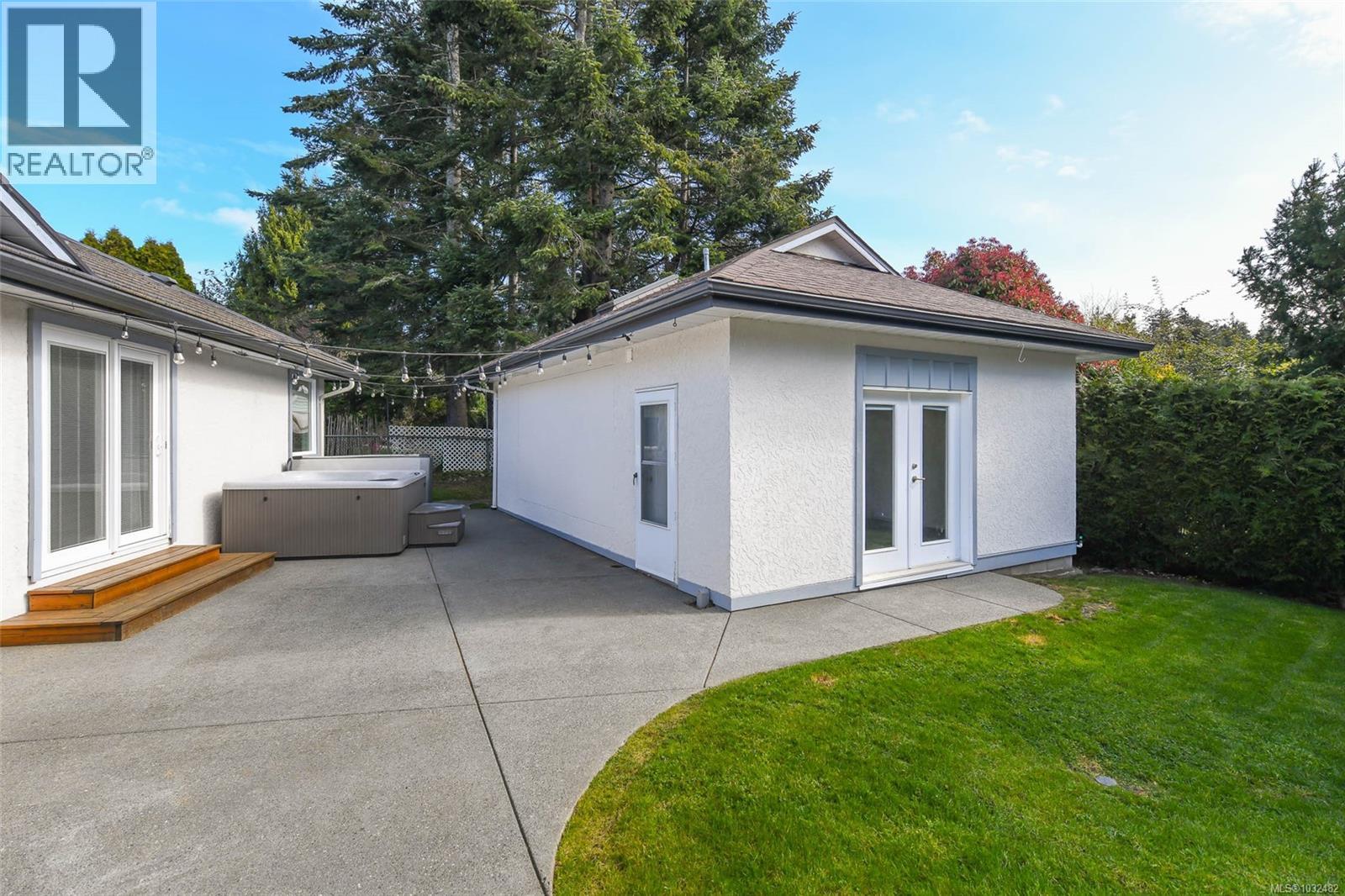 1513 JUNIPER PL - 61