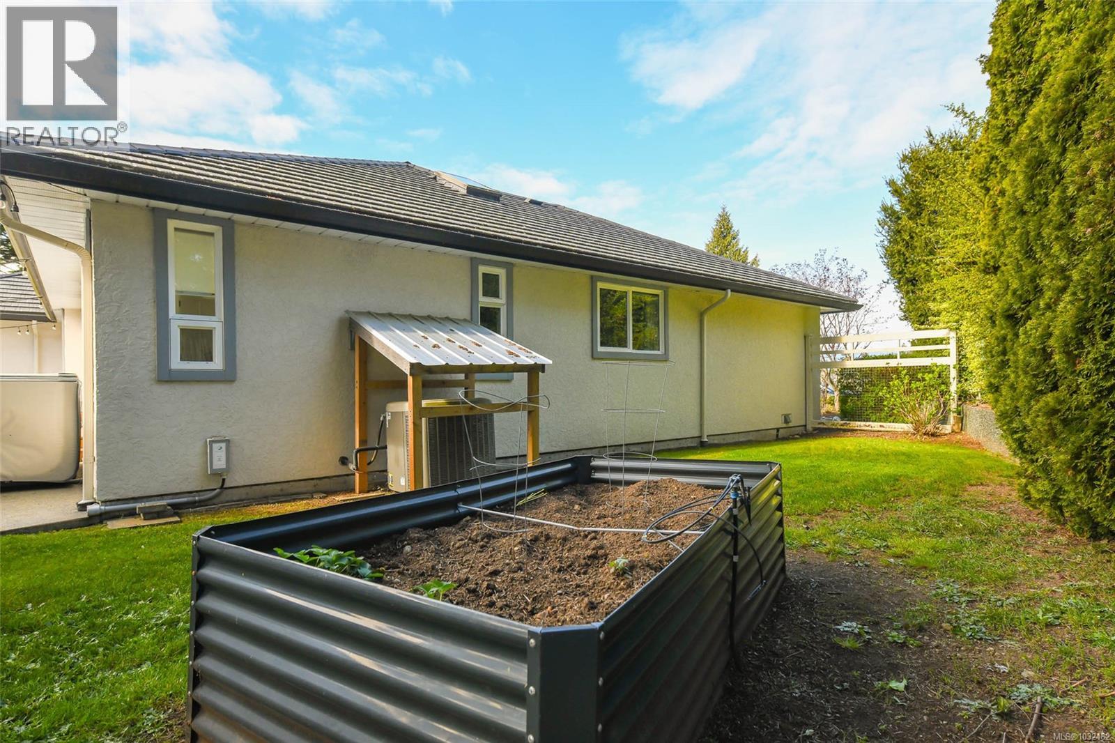 1513 JUNIPER PL - 60