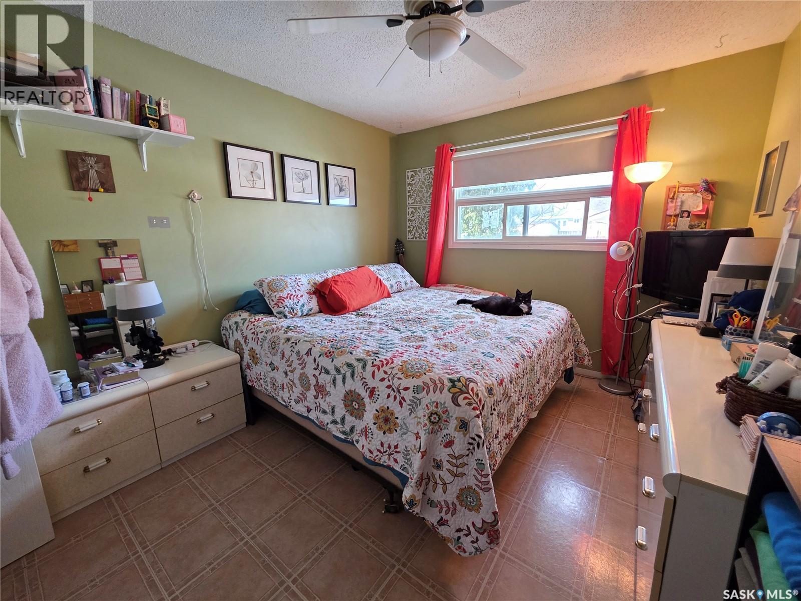 520 Dennis STREET — photo 11