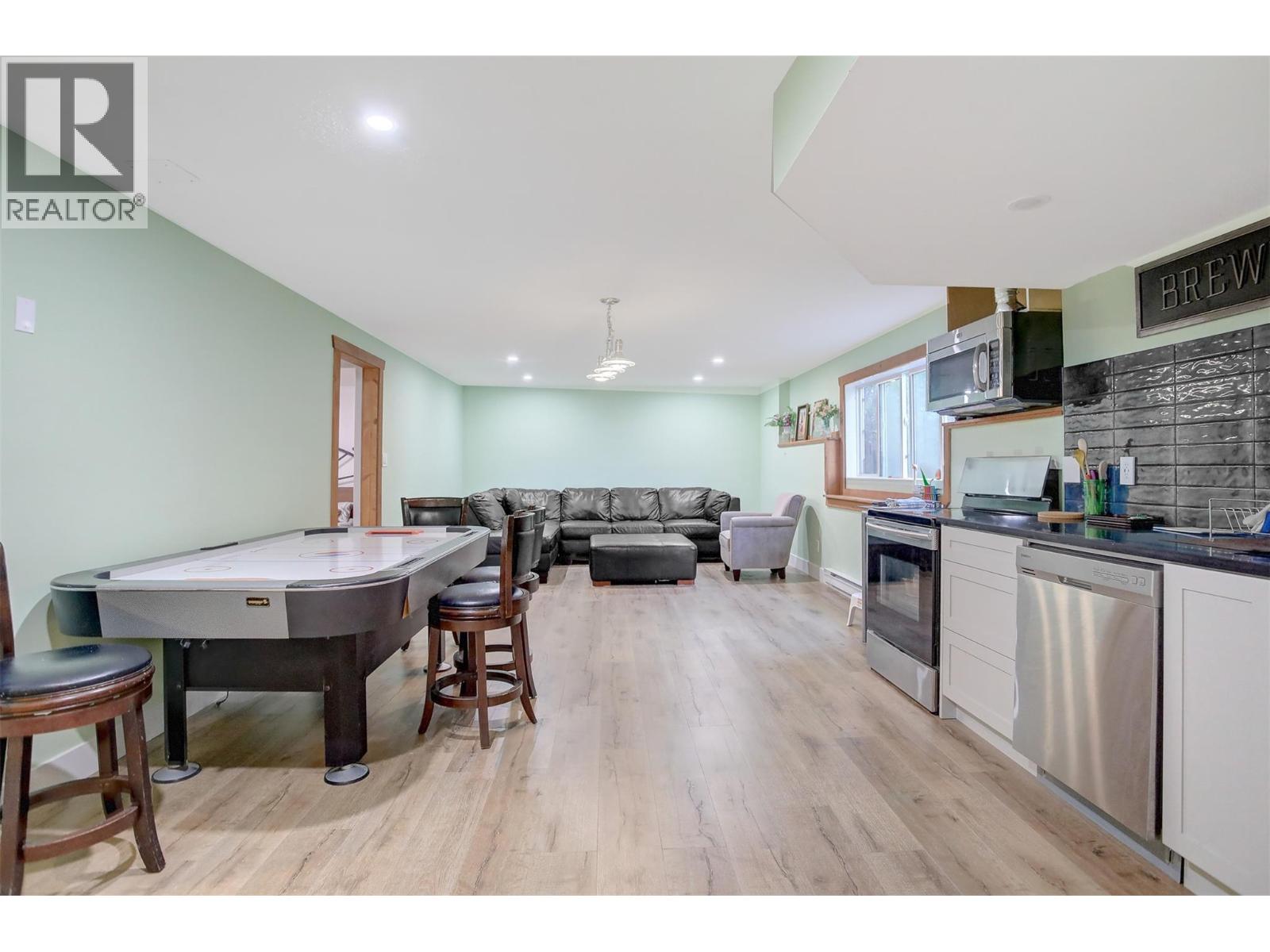  3525 McKellar Road, West Kelowna