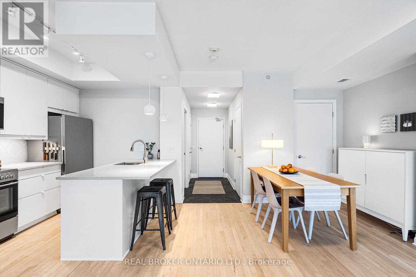 #810 235 KENT STREET - 12