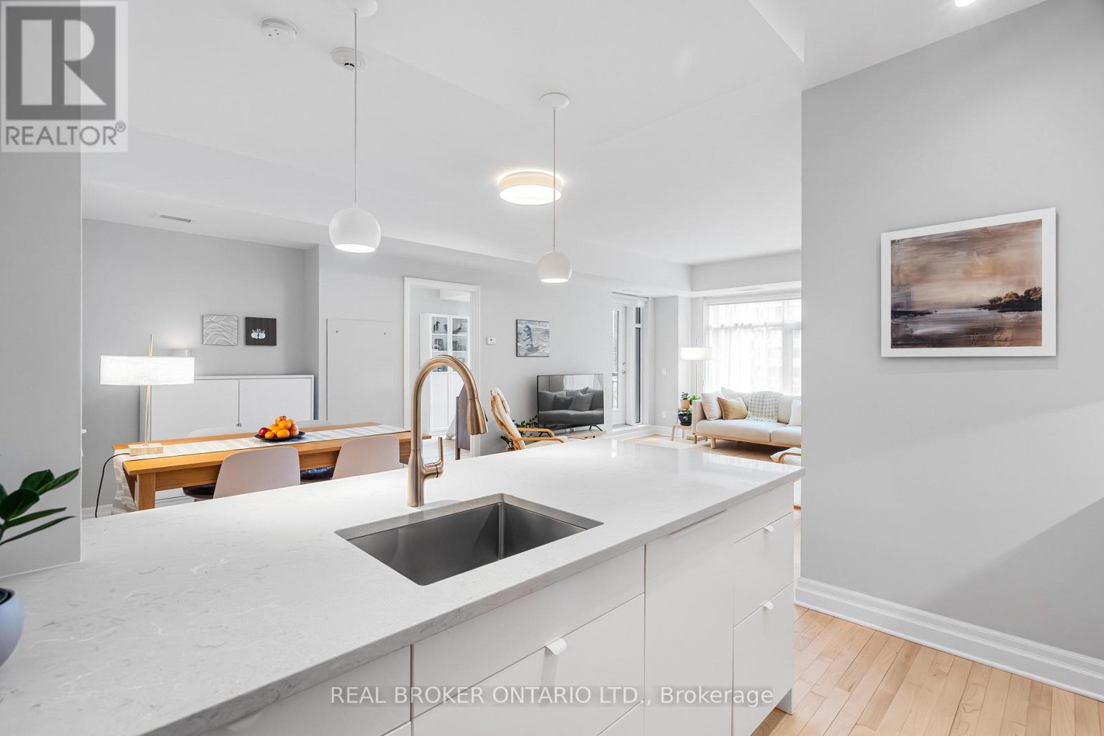 810 - 235 KENT STREET — photo 18