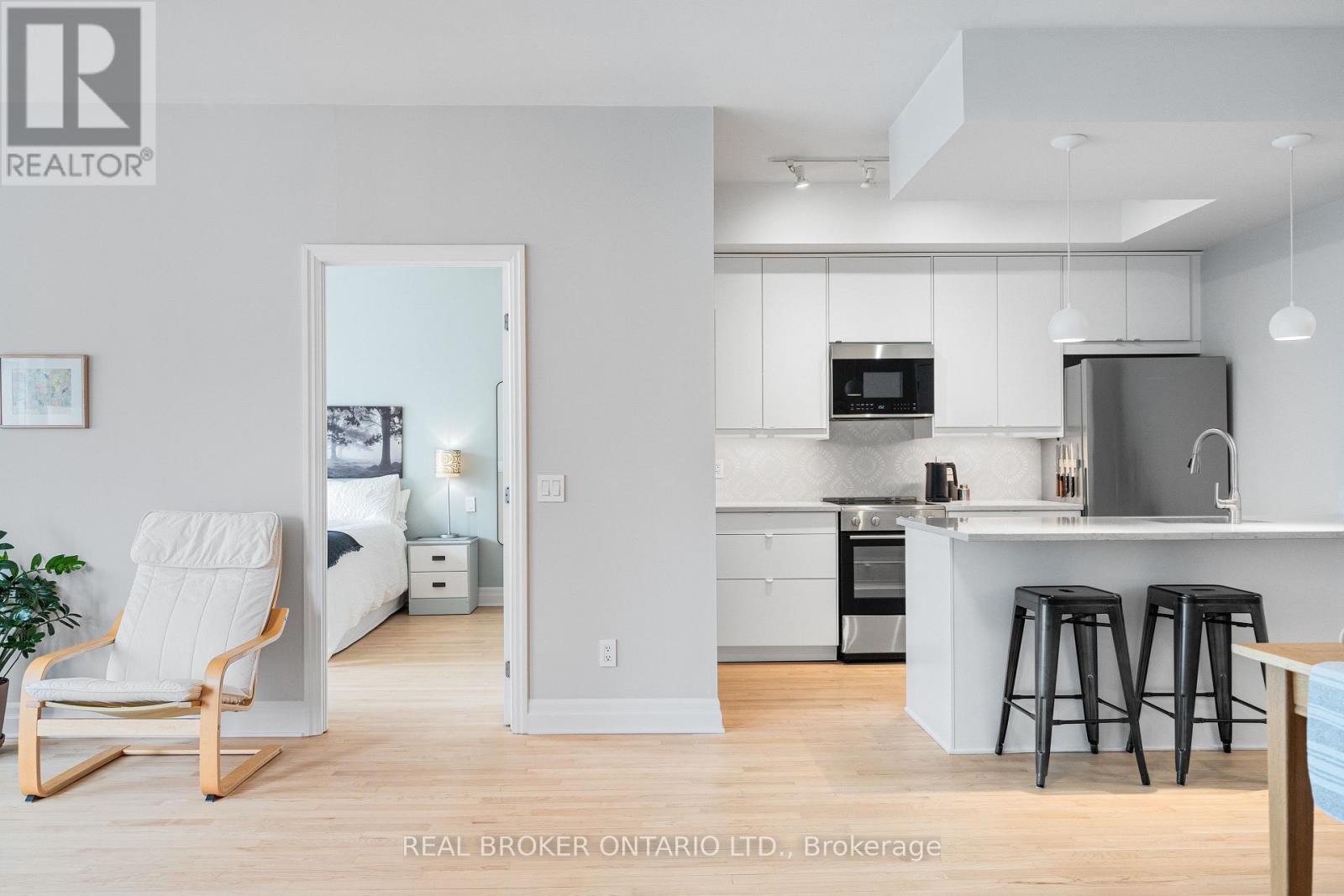 810 - 235 KENT STREET — photo 24