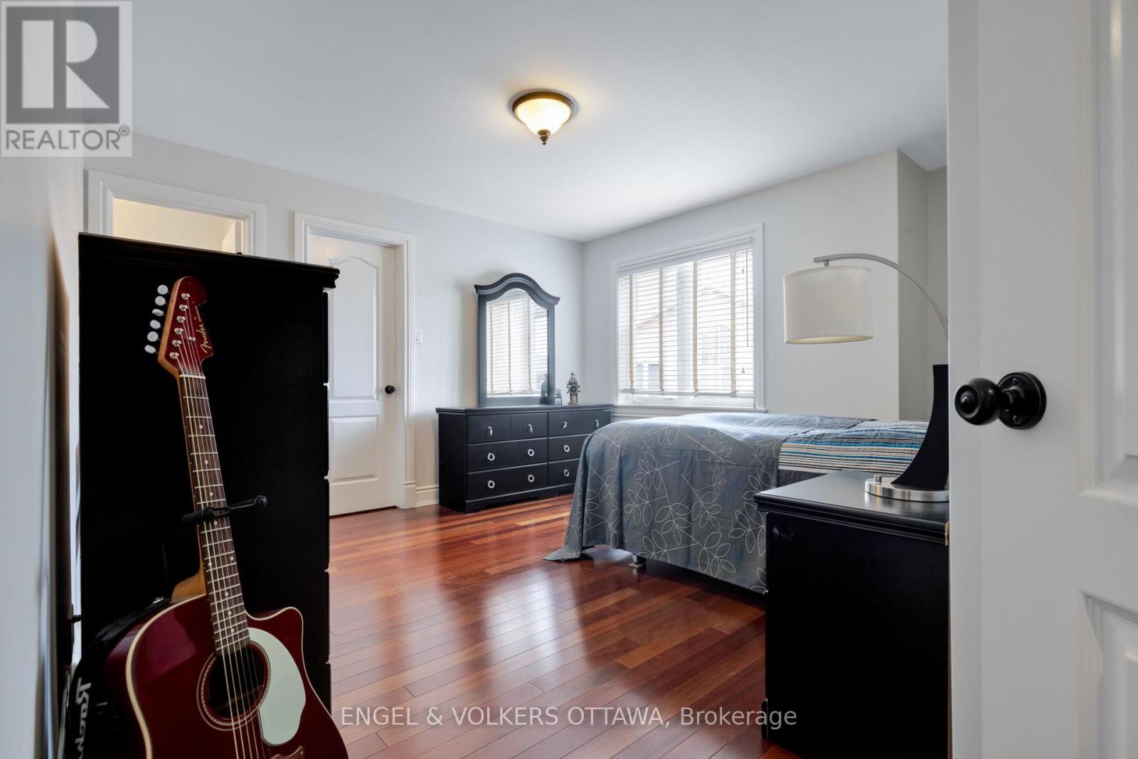 453 RAHUL CRESCENT — photo 35