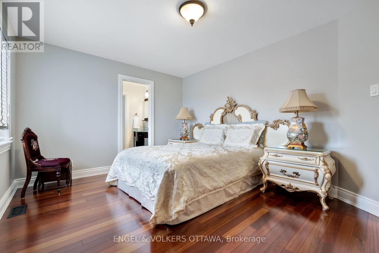 453 RAHUL CRESCENT — photo 38