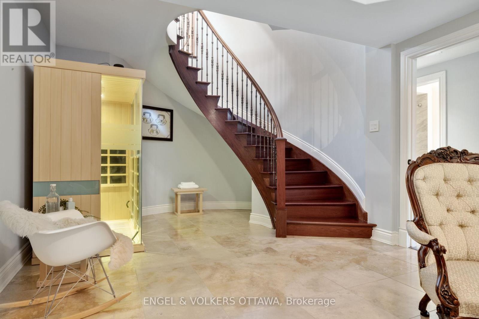 453 RAHUL CRESCENT — photo 39