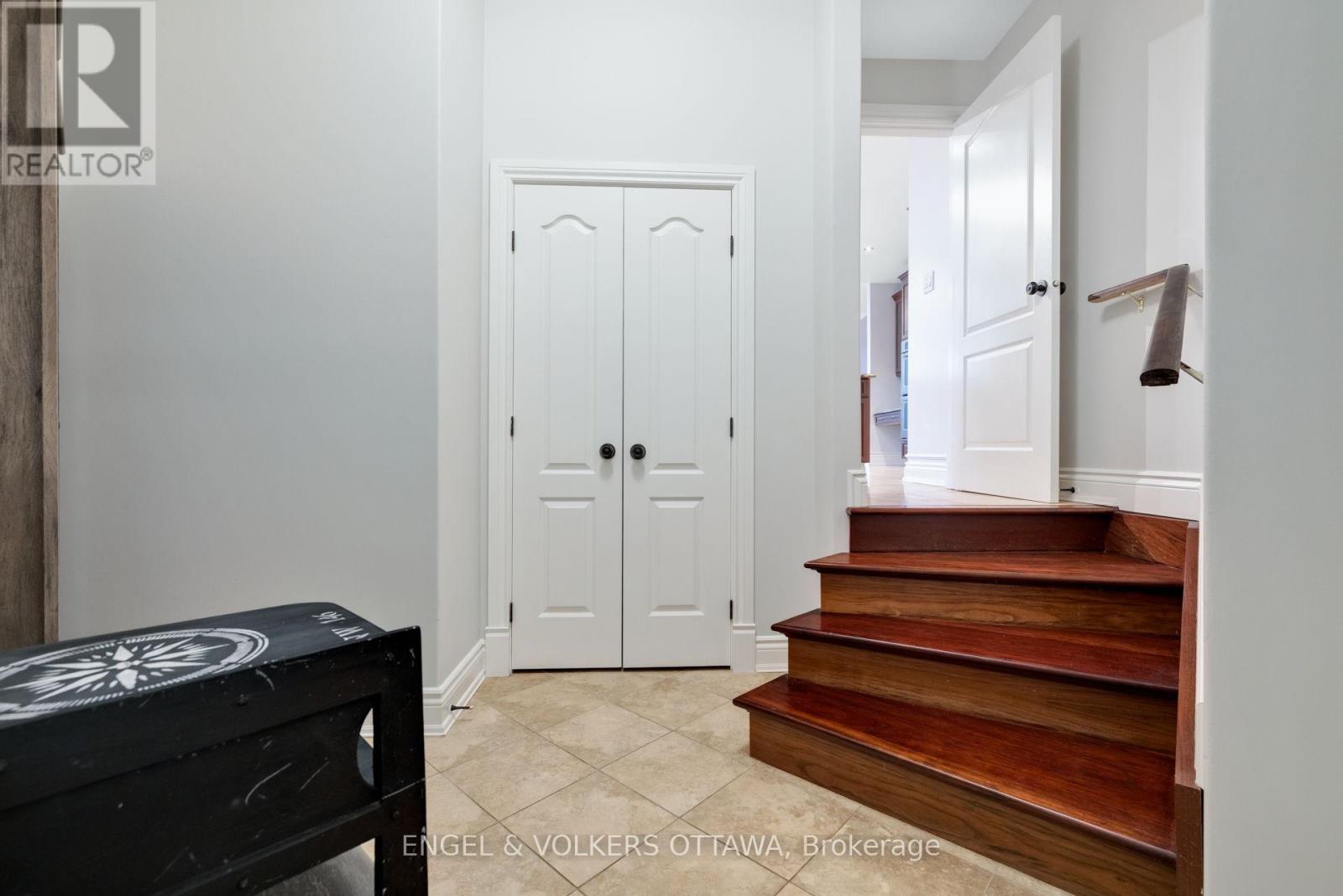 453 RAHUL CRESCENT — photo 45