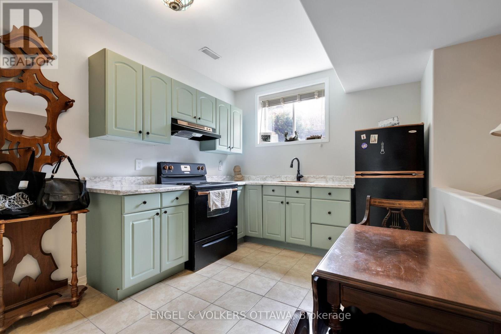 453 RAHUL CRESCENT — photo 46