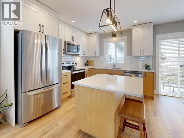 4511 MANSON AVE - 4