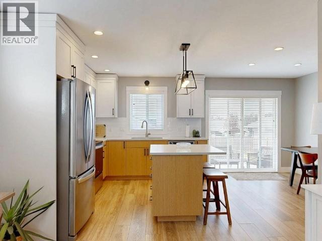 4511 MANSON AVE - 6