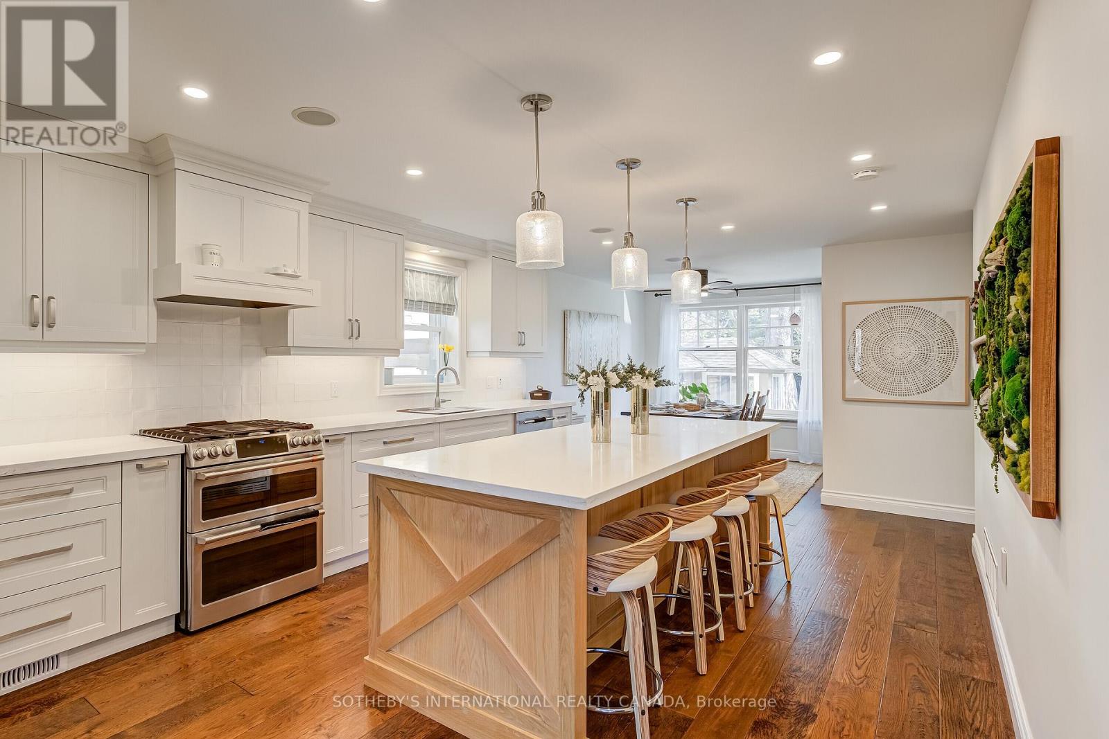 31 MAPLE AVENUE N - 12