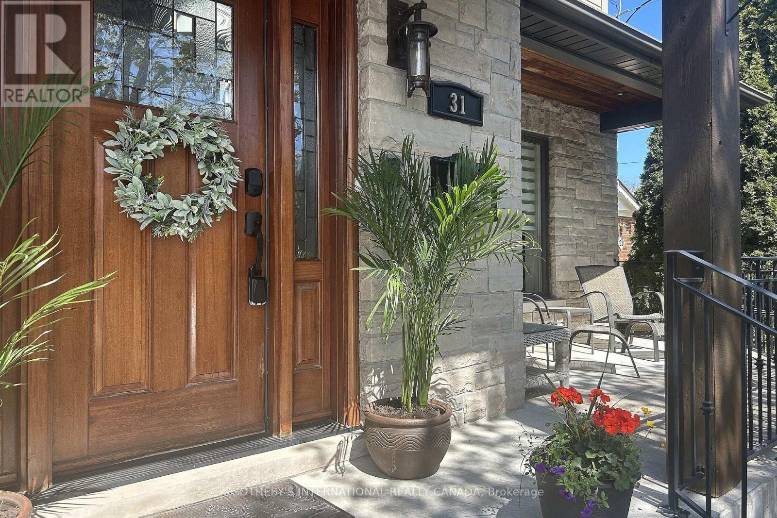 31 MAPLE AVENUE N - 4