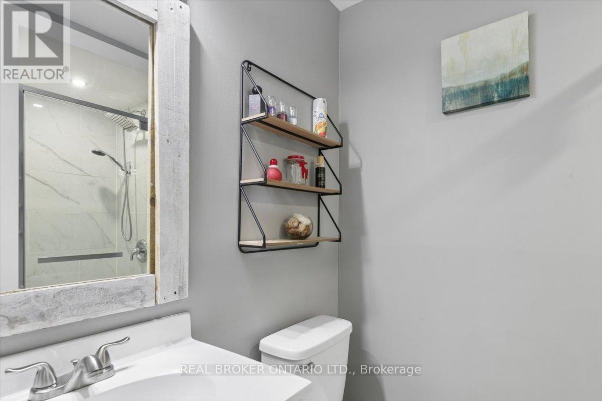#3 481 BEECHWOOD DRIVE - 26