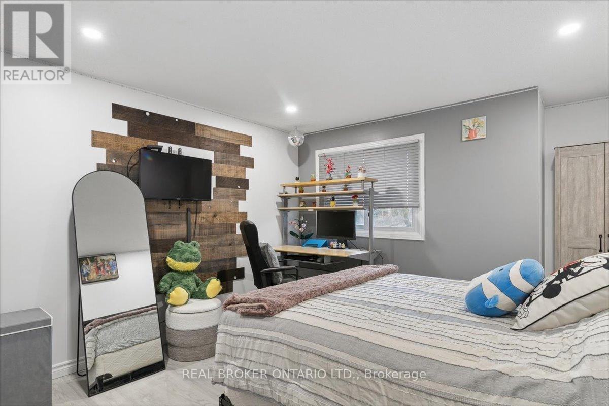#3 481 BEECHWOOD DRIVE - 27