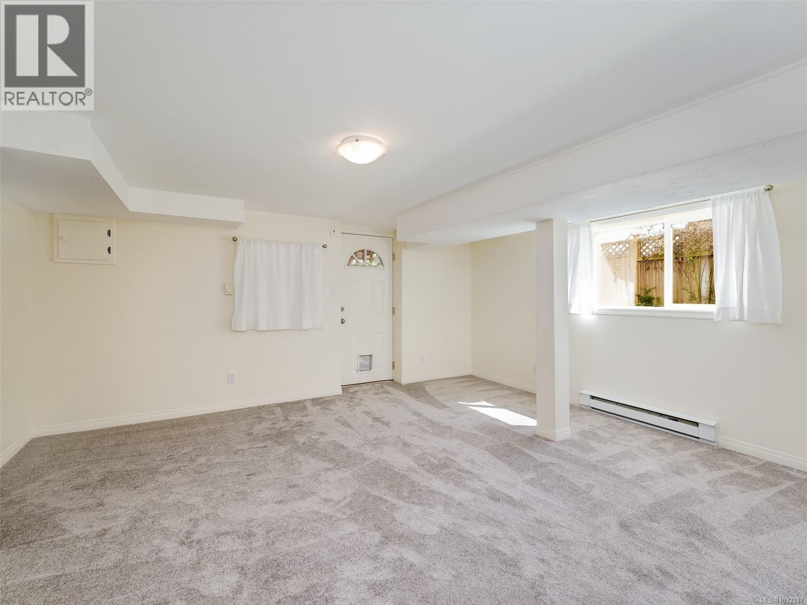  945 Falkland Road, Oak Bay