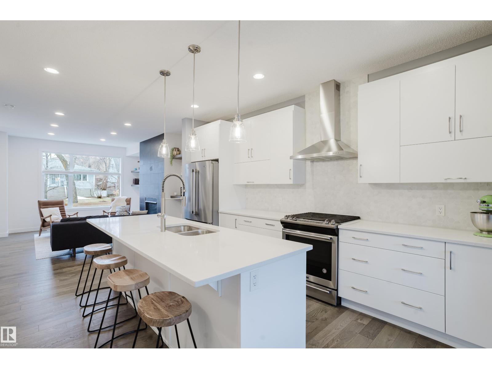 9612 72 AV NW, Edmonton