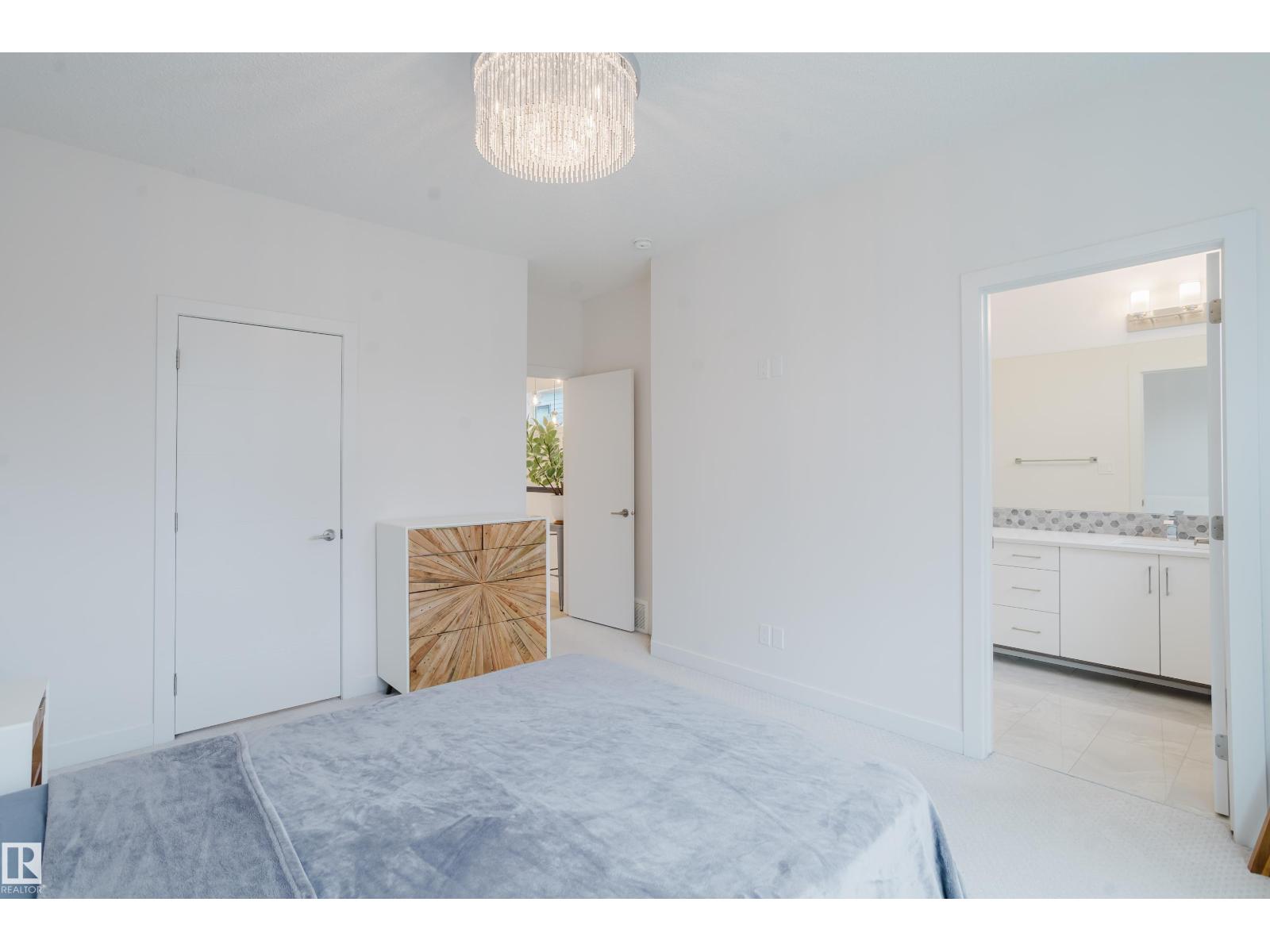 9612 72 AV NW, Edmonton