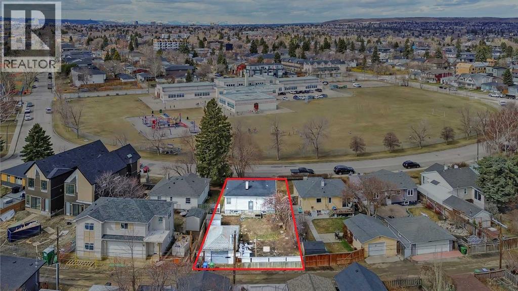Single Family House Bungalow for Sale in   Street NE Winston Heights/Mountview Calgary 
