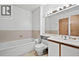 1465 Clyde Avenue, West Vancouver, BC V7T1E9 Photo 13