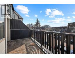 1465 Clyde Avenue, West Vancouver, BC V7T1E9 Photo 18