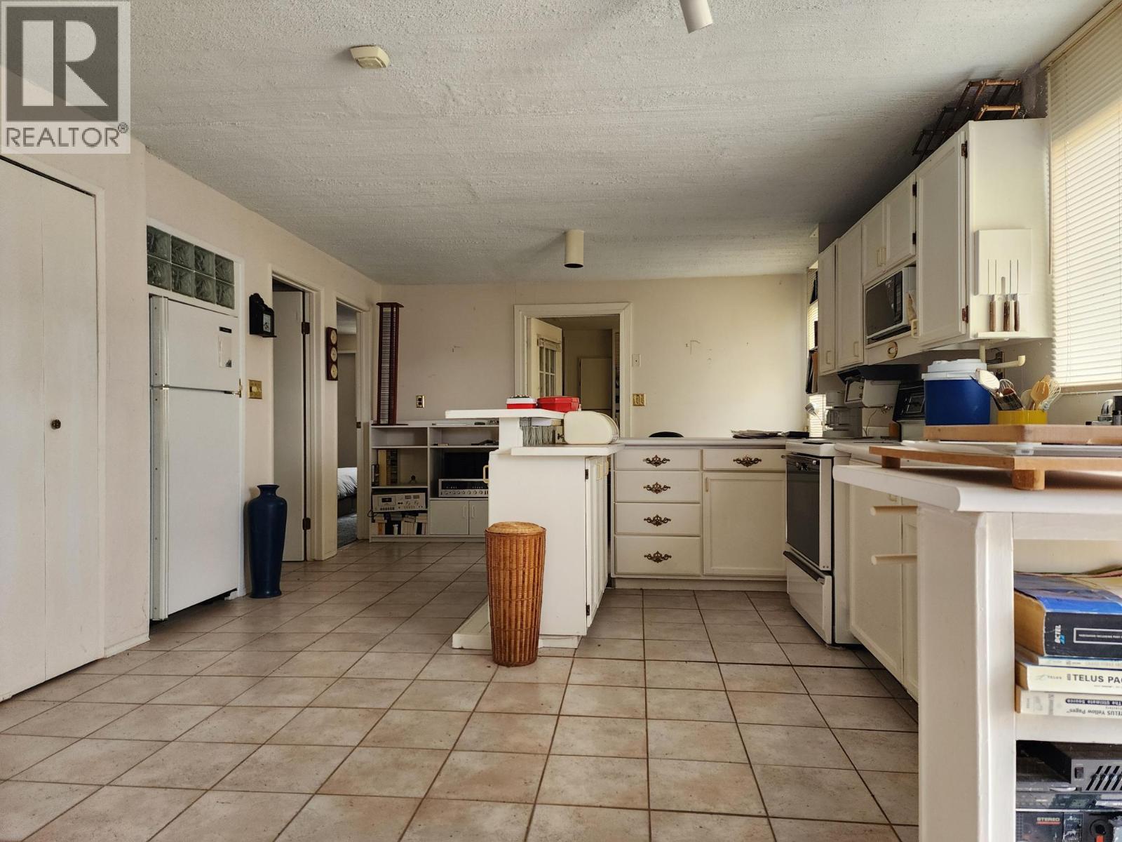 3540 Drinkwater Road - 2