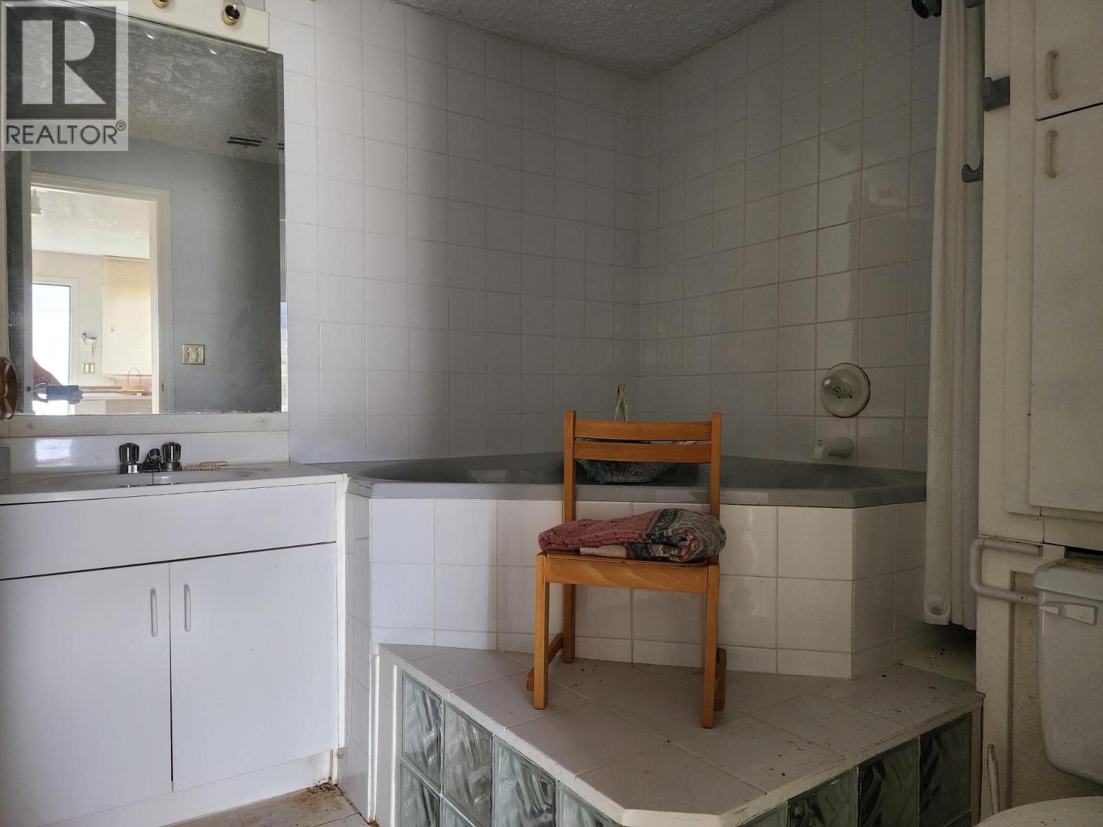 3540 DRINKWATER ROAD - 7