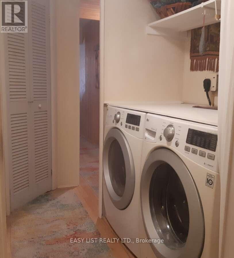 18 SUTTON DRIVE — photo 11