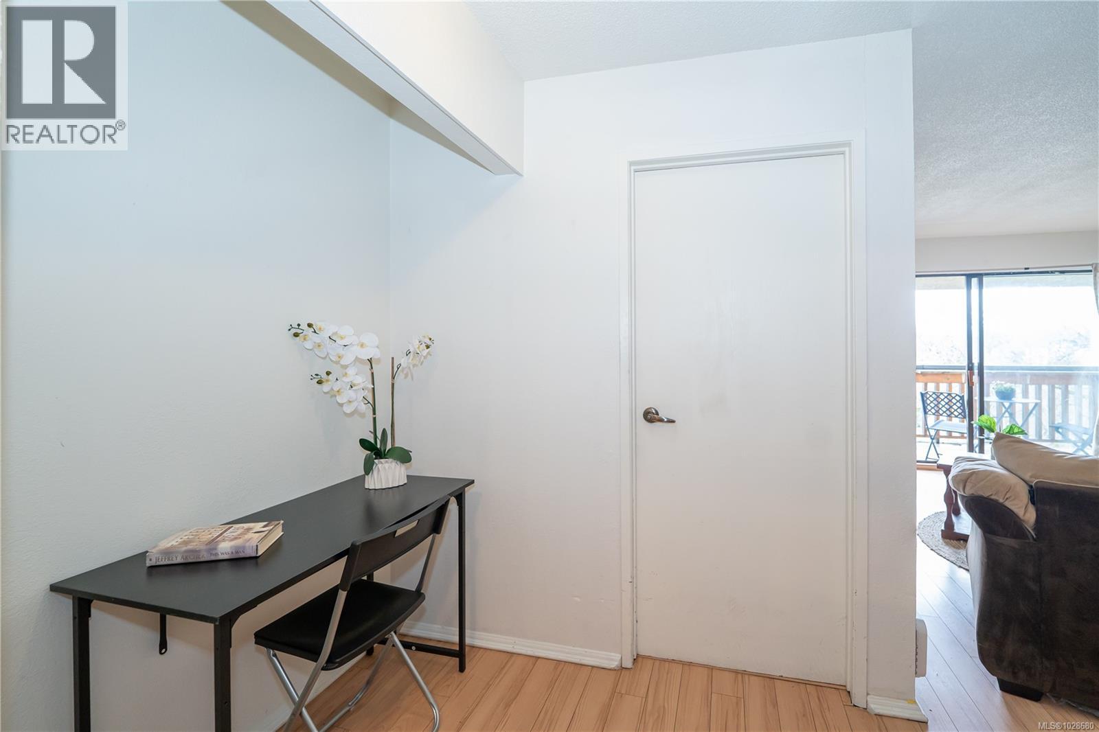 #409 3277 Glasgow Ave - 5