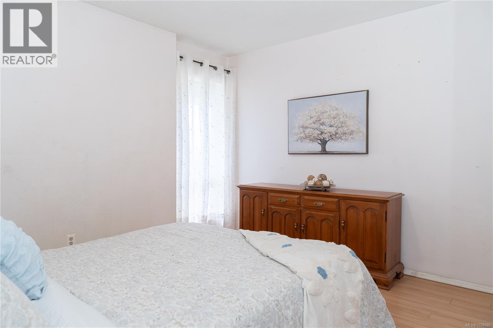 #409 3277 Glasgow Ave - 20