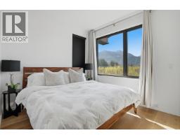 2978 Huckleberry Drive, Squamish, BC V8B1B2 Photo 15