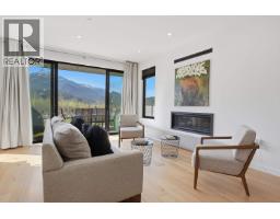 2978 Huckleberry Drive, Squamish, BC V8B1B2 Photo 7